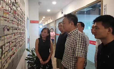 溫州市(shì)台辦主任到(dào)我校(xiào)開(kāi)展視(shì)察考察工(gōng)作(zuò)